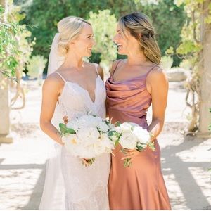 Revelry Skye Ssatin bridesmaid dress size 6 no alterations